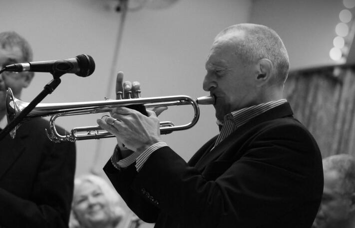 AndyH - Trumpet & Vocals