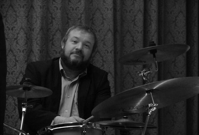 Rob - Drums